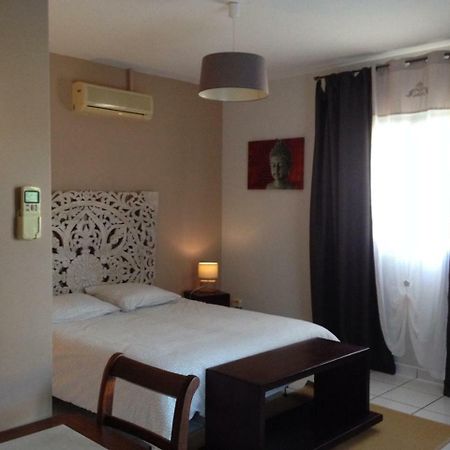 2 Chambres Avec Piscine Dans Maison Creole Saint Pierre Eksteriør billede