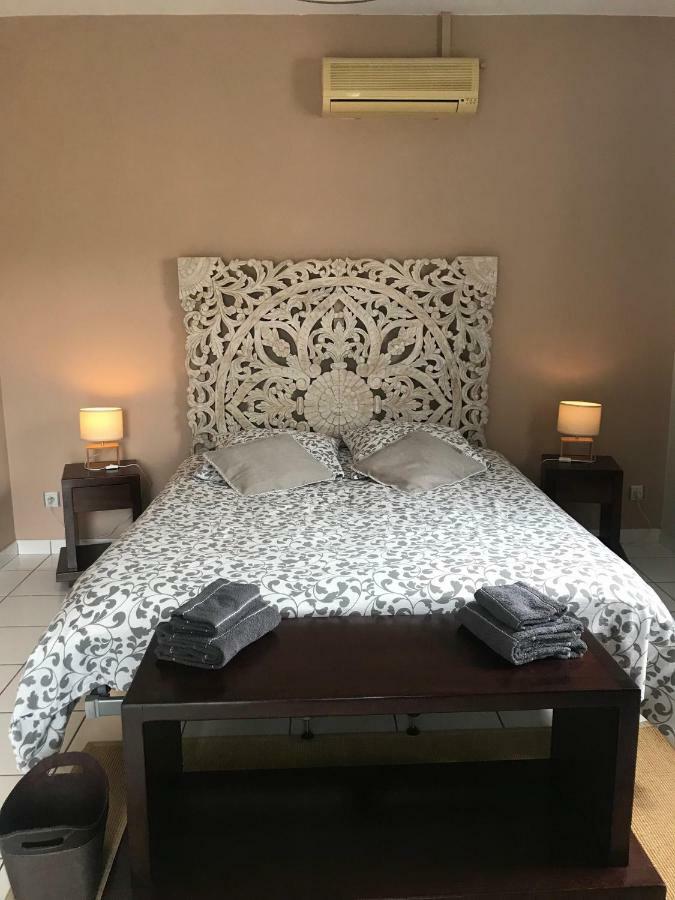 2 Chambres Avec Piscine Dans Maison Creole Saint Pierre Eksteriør billede