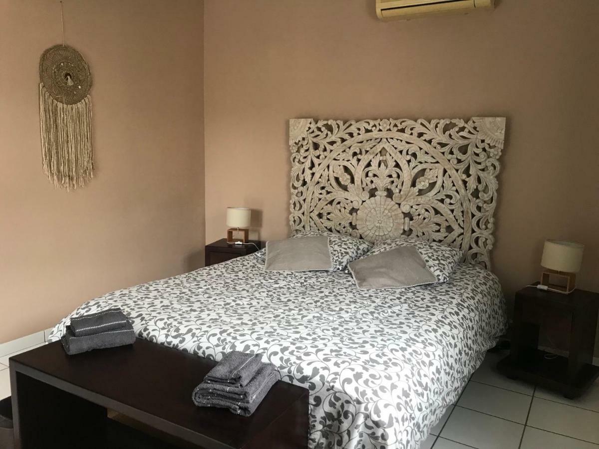 2 Chambres Avec Piscine Dans Maison Creole Saint Pierre Eksteriør billede